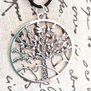 Tree of life medallion necklace NEW adjustable boho gypsy
